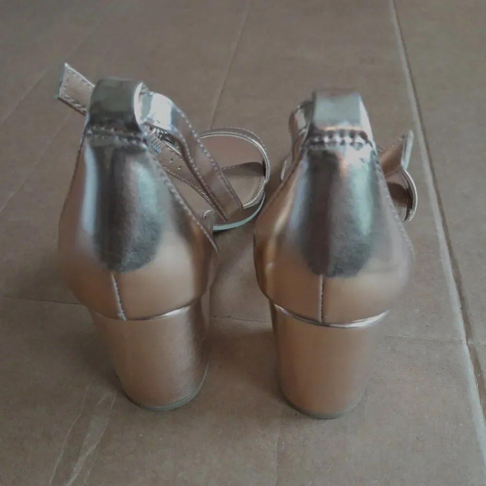 Report Women’s Payson Rose Gold Block Heel Shoes Size 6.5